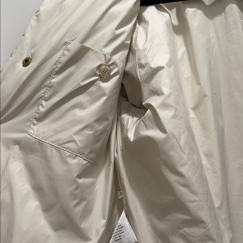 Gucci Cream Quilted Jacket with Red and Navy Trim - Picture 4 of 5